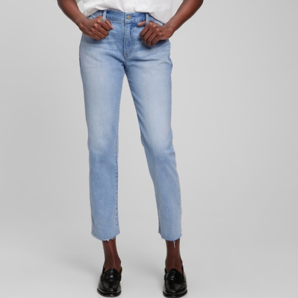 Gap Girlfriend Mid Rise Jeans Size 25 / 0 Regular Light Wash